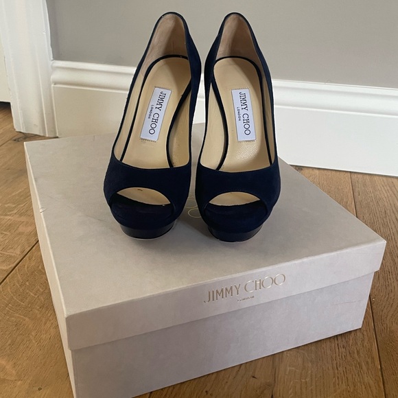 New in box Jimmy Choo Tayten Navy Blue Suede Platform Pumps 35.5 NIB - Picture 2 of 4